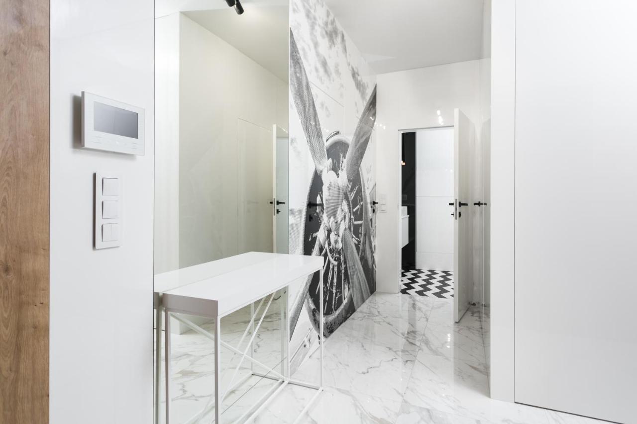 Luxury Apartments Mennica Residence - Golden Apartments - City Center Varsovia Exterior foto